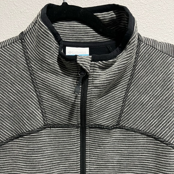 Columbia Zippered Jacket - Picture 2 of 10